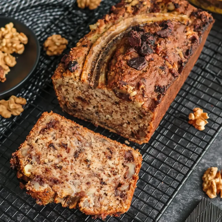 Bananenbrot mit Walnüssen & Schokolade