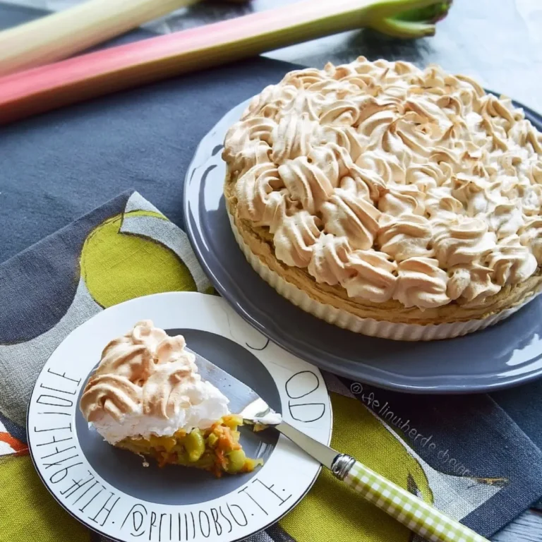 Elsässer Baiser Rhabarbertarte